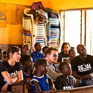 Bono, Karembeu et Jessica Alba font équipe pour l'Afrique